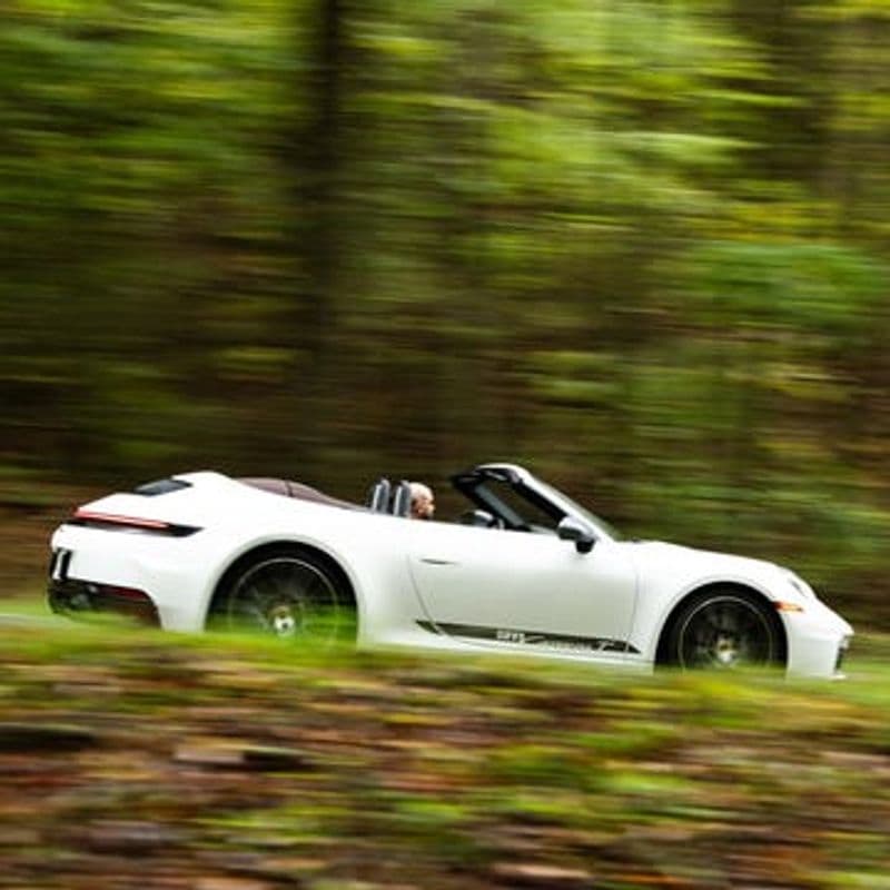 2026 Porsche 911 Carrera T Cabriolet Review