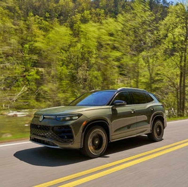 2025 Volkswagen Tiguan SEL R-Line 4Motion Review