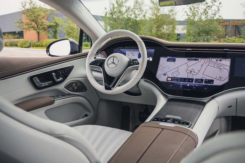 2025 Mercedes-Benz EQS450 Sedan Review — image 5