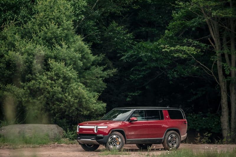 2022 Rivian R1S