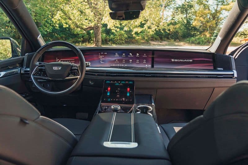 2025 Cadillac Escalade Sport 4WD Review — image 4
