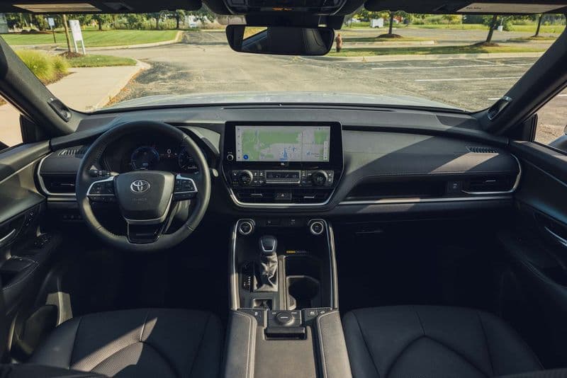 2025 Toyota Grand Highlander Hybrid Nightshade Edition AWD Review — image 3