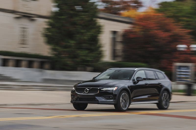 2024 Volvo V60 / V60 Cross Country