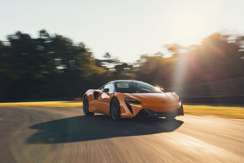 2025 McLaren Artura