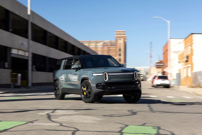 2026 Rivian R1S