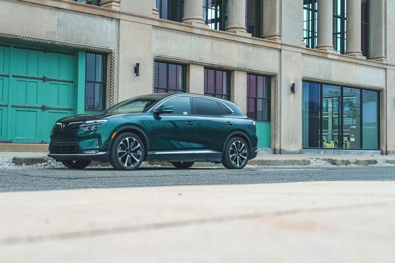 2023 VinFast VF8