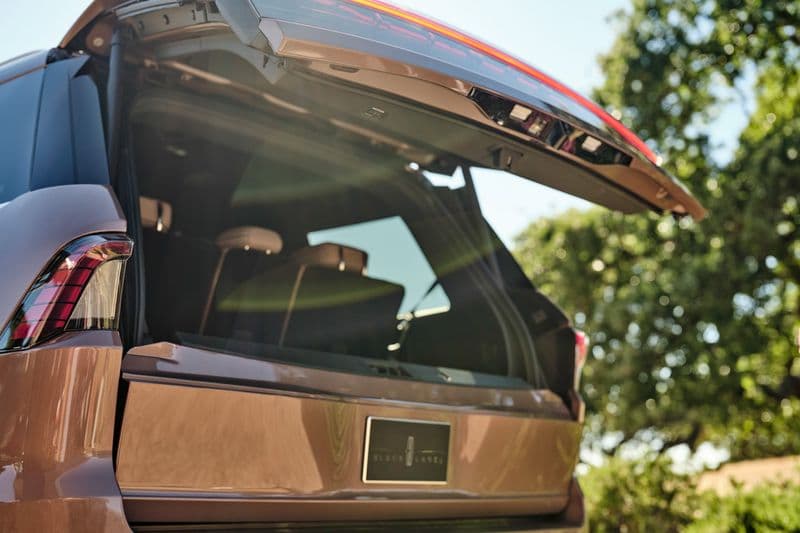 2025 Lincoln Navigator Review — image 2