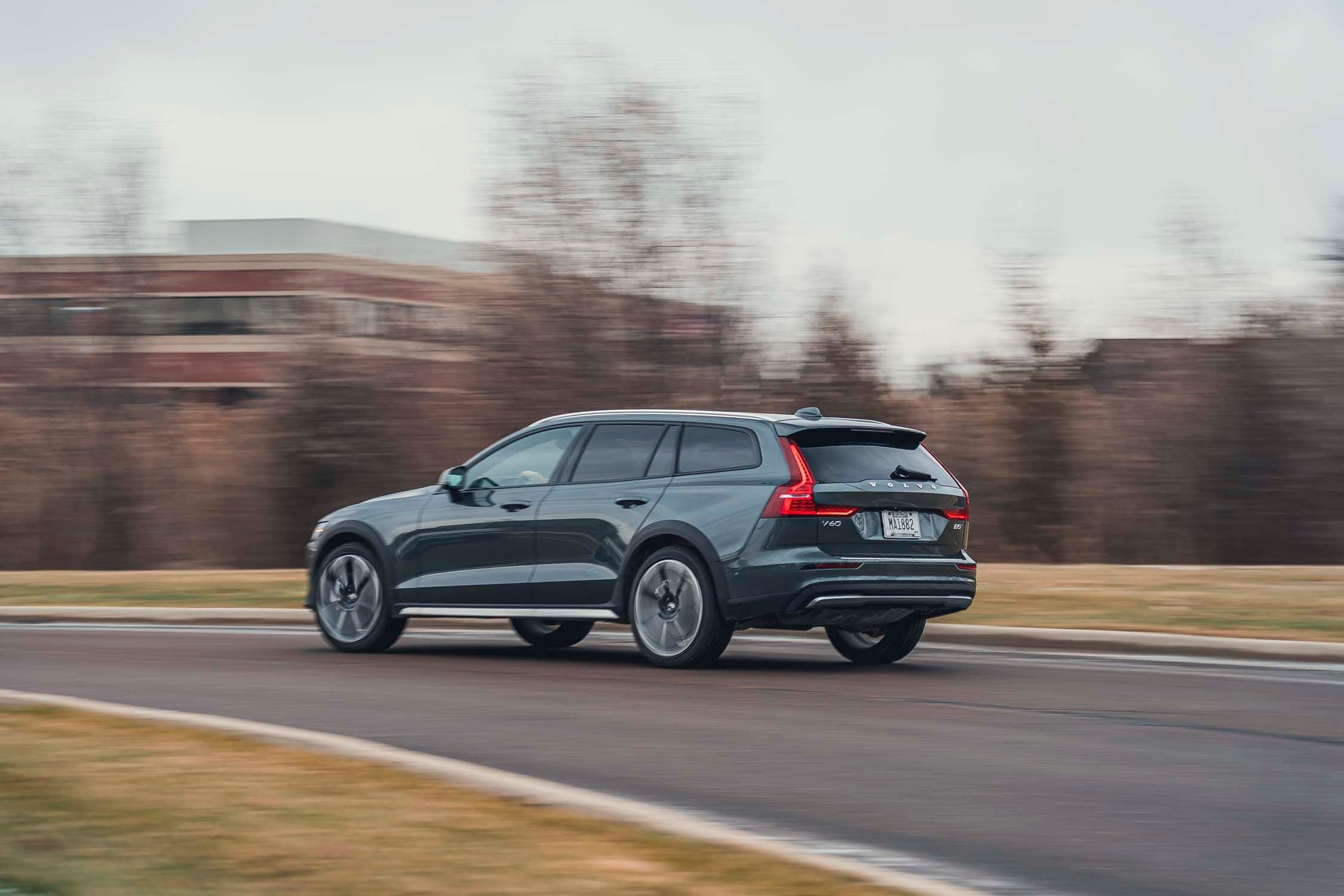 2026 Volvo V60 Cross Country B5 AWD Review