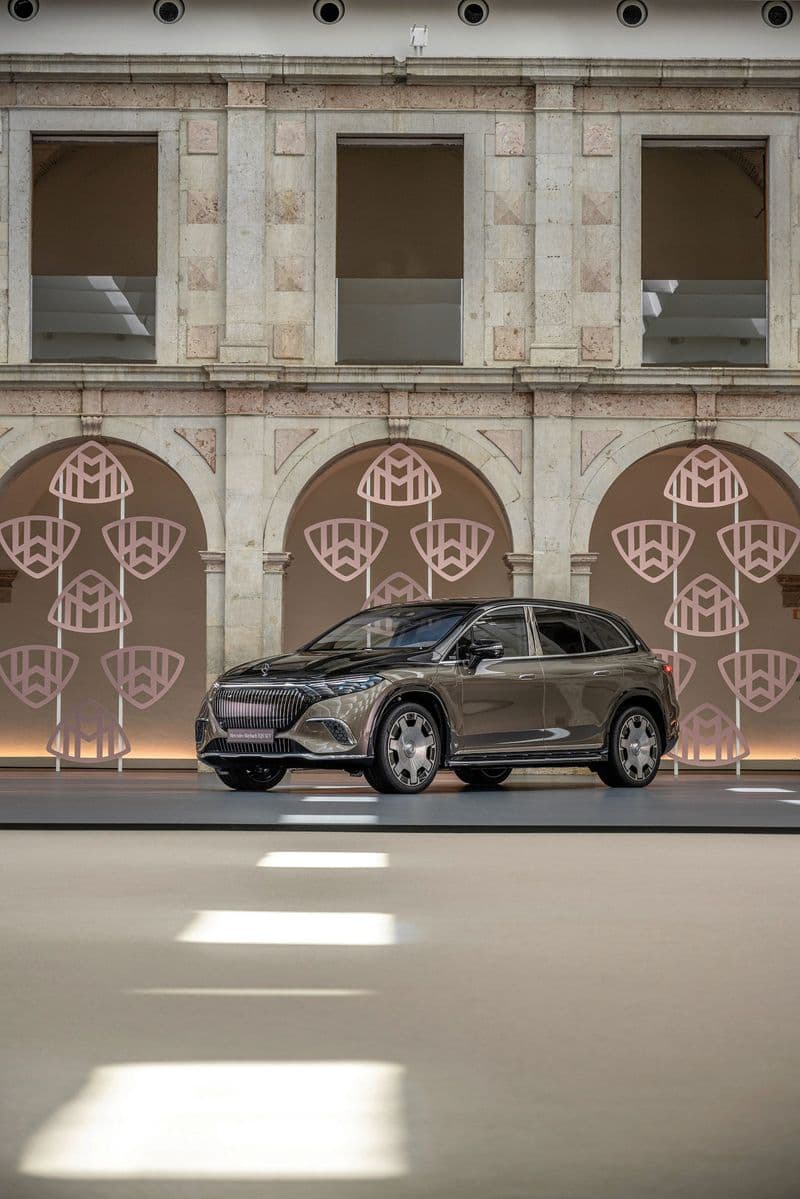 2024 Mercedes-Maybach EQS SUV