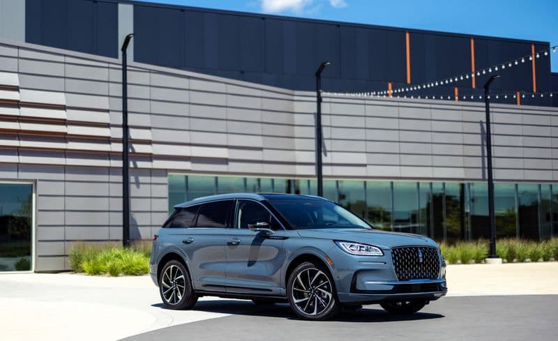 2023 Lincoln Corsair Hybrid