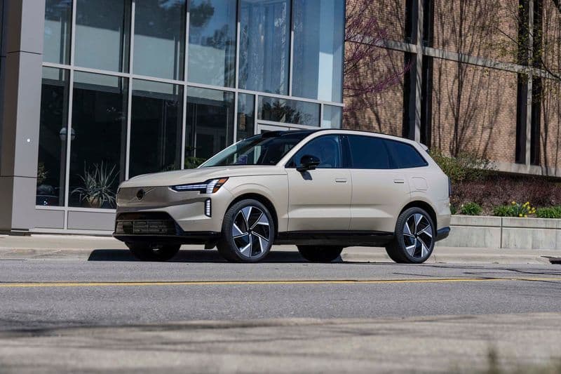 2025 Volvo EX90
