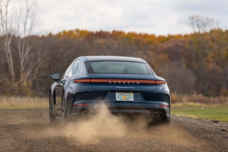 2025 Porsche Panamera 4S E-Hybrid Review — image 5