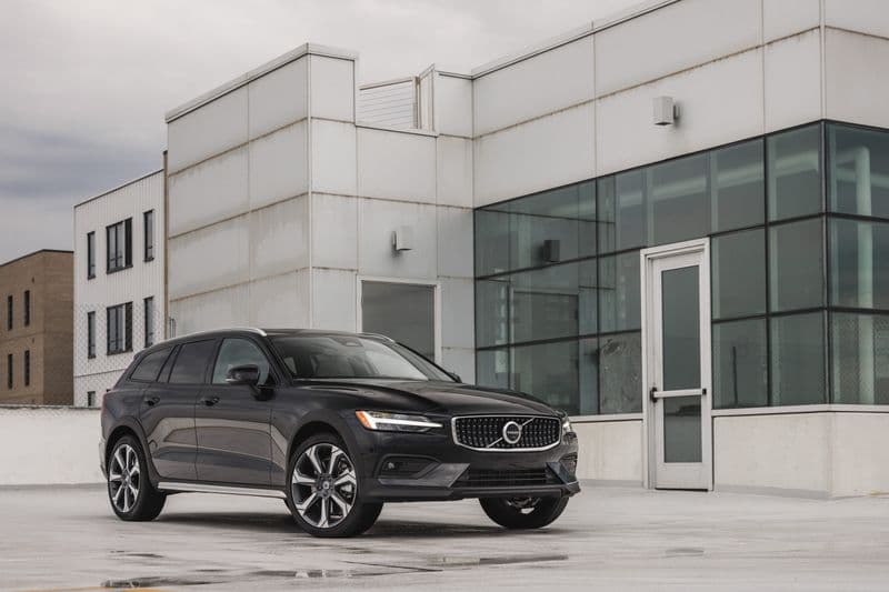 2023 Volvo V60 / V60 Cross Country