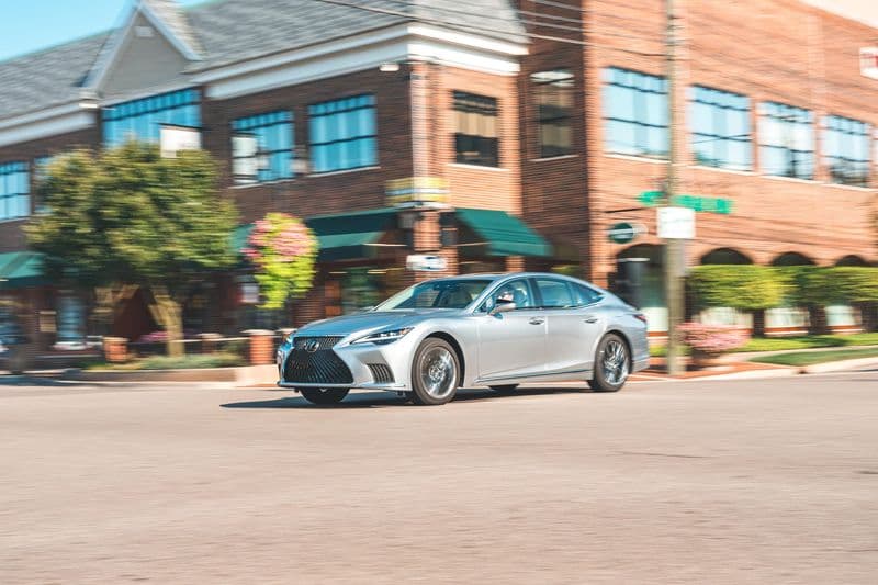 2022 Lexus LS