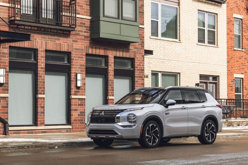 2025 Mitsubishi Outlander Hybrid