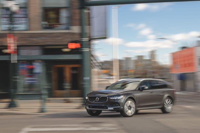 2025 Volvo V90 Cross Country