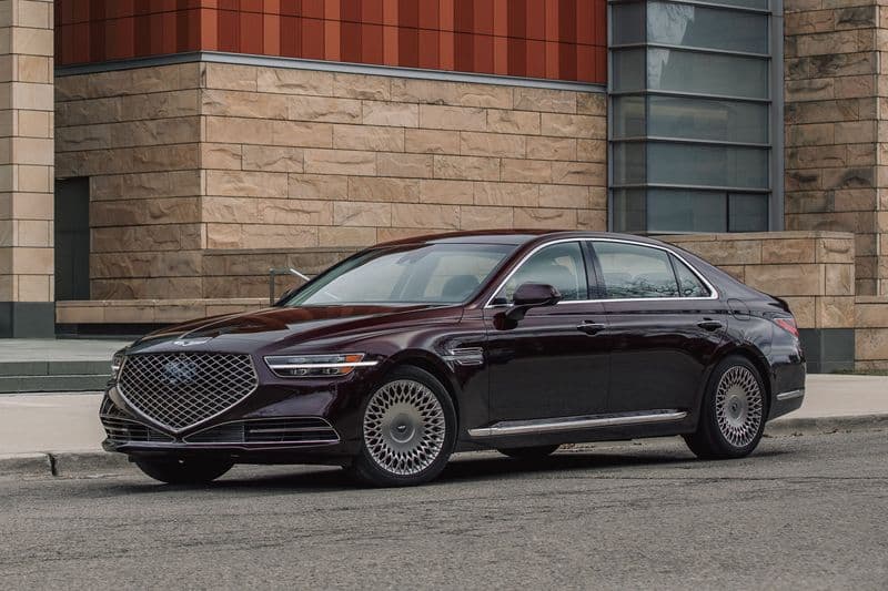 2022 Genesis G90