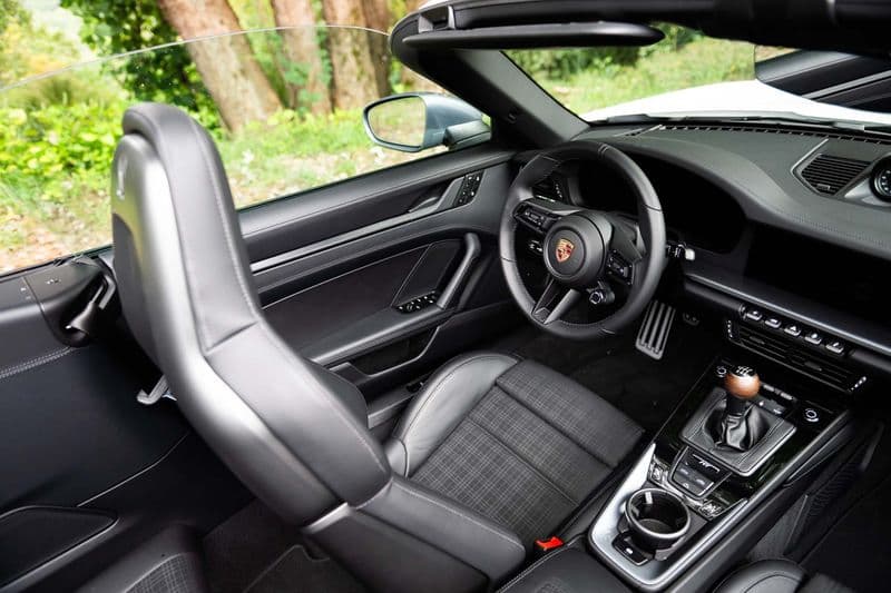 2026 Porsche 911 Carrera T Cabriolet Review — image 2