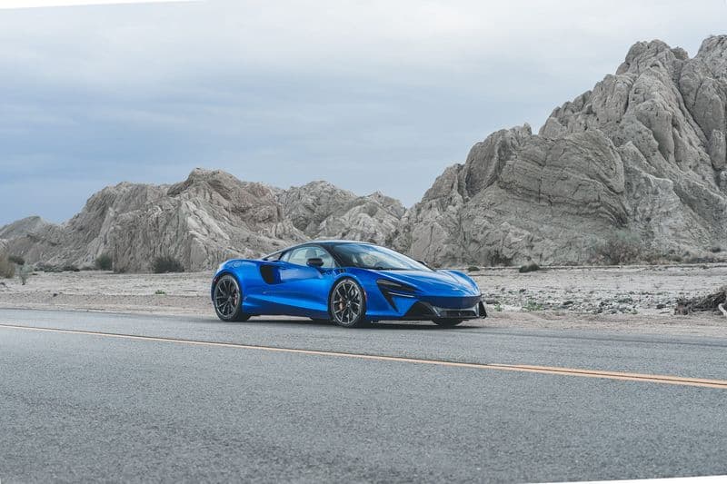 2023 McLaren Artura